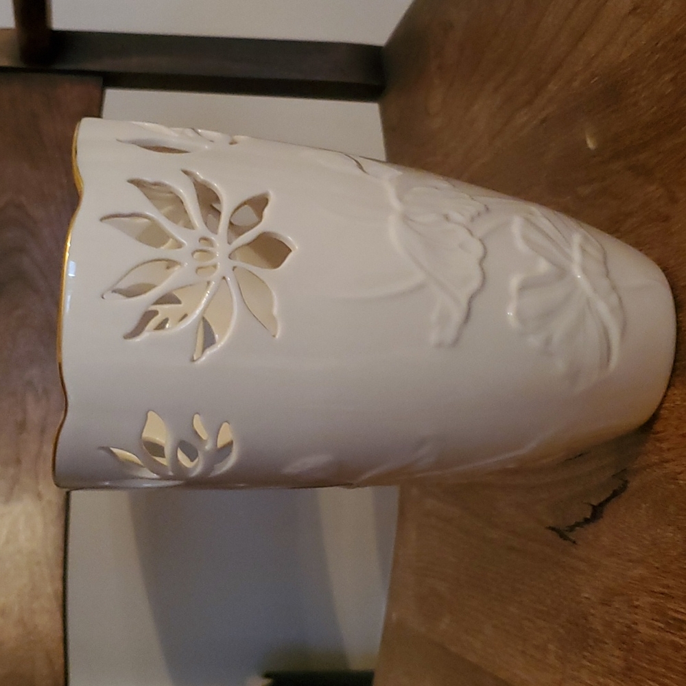 Lenox Westbury Collection 8" Ivory with Gold trim vase